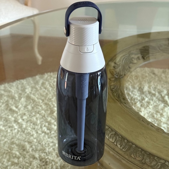 Brita Premium Water Bottles Set of Two - 20 oz and 26 oz - Picture 10 of 11